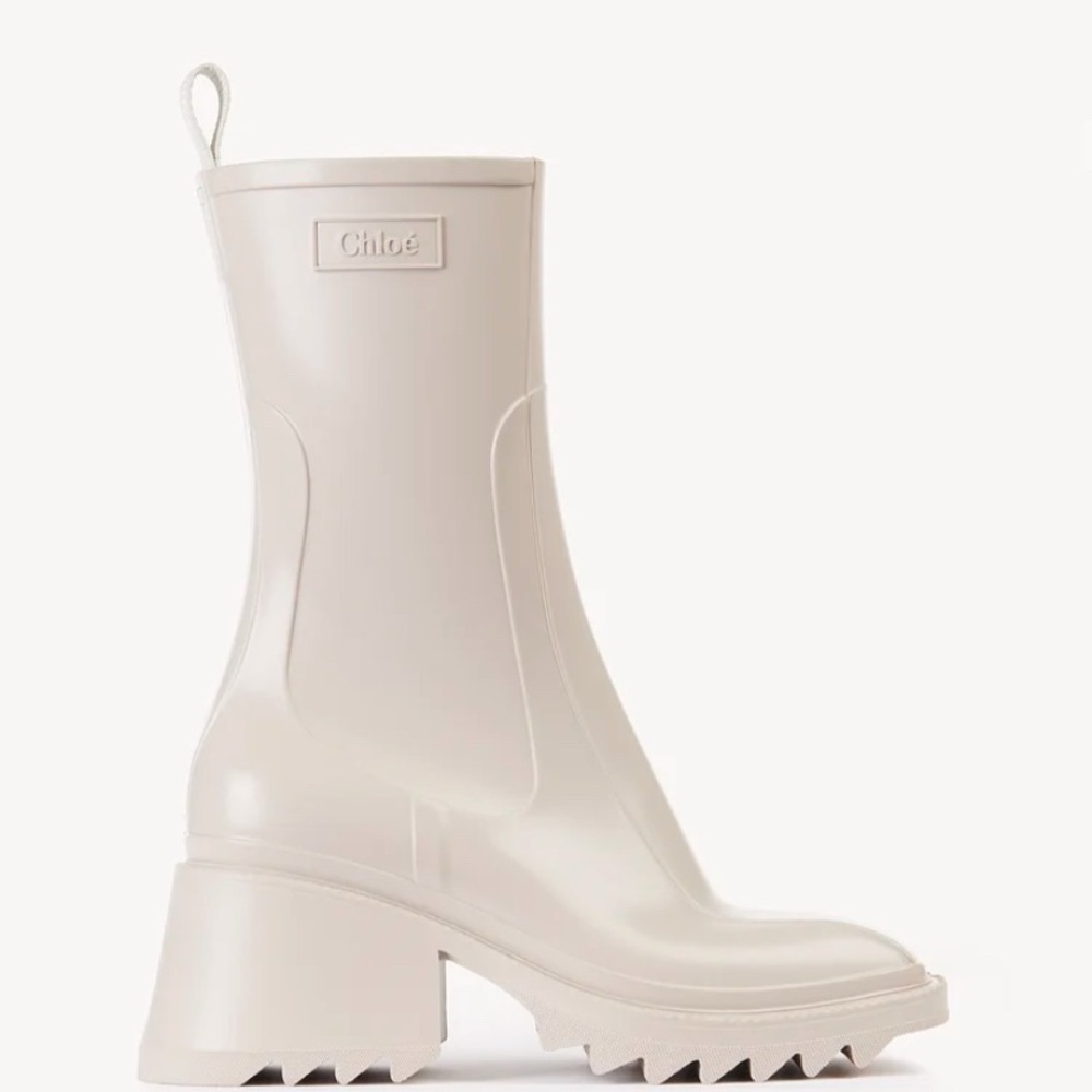 Chloé Betty Boots 
IT38